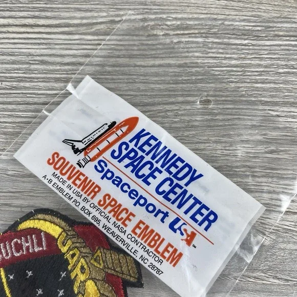 Vintage Kennedy Space Center Nasa Souvenir Space Emblem Made In USA - Picture 15 of 16